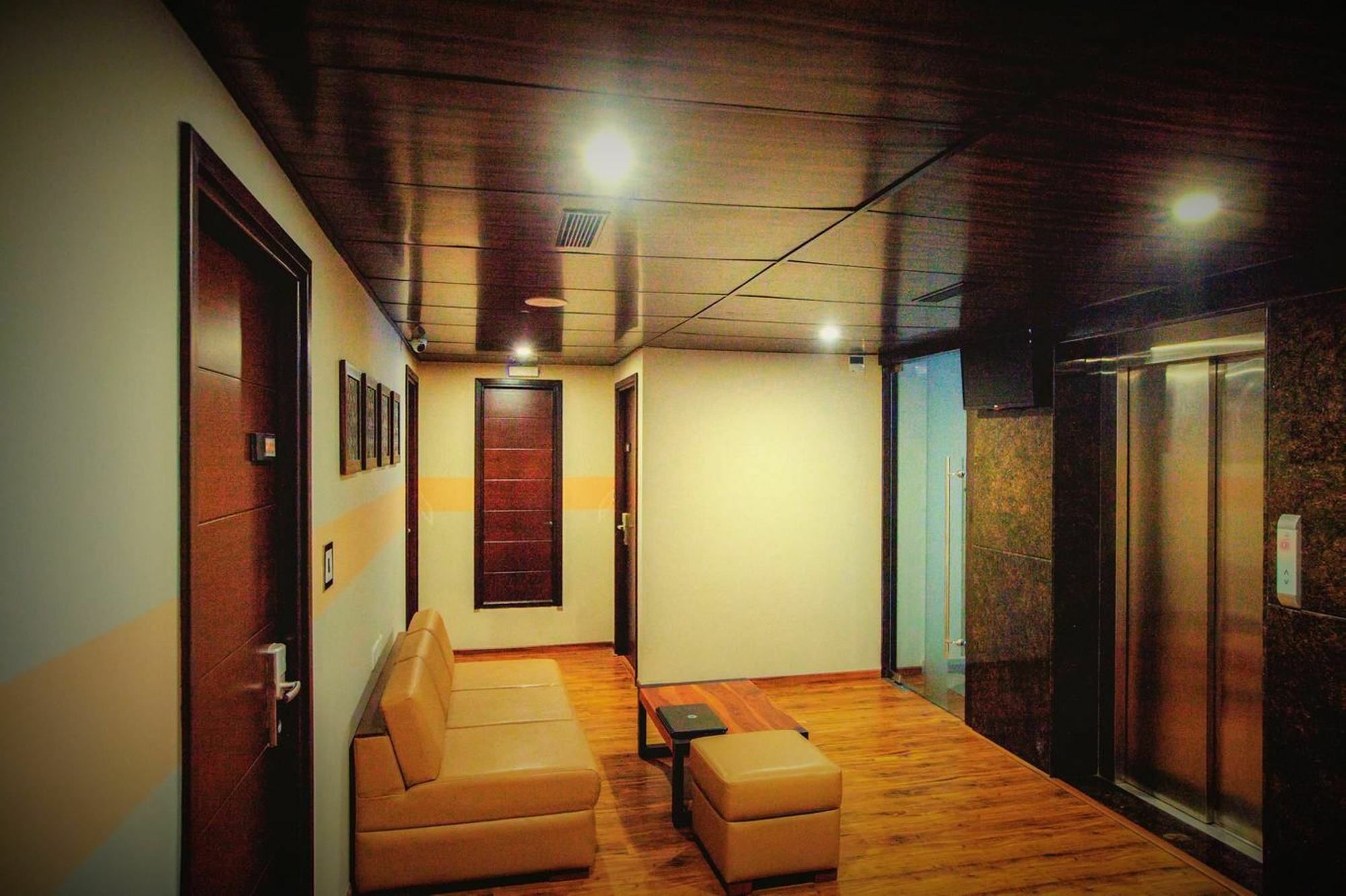 Minla Hotel Bangalore Luaran gambar