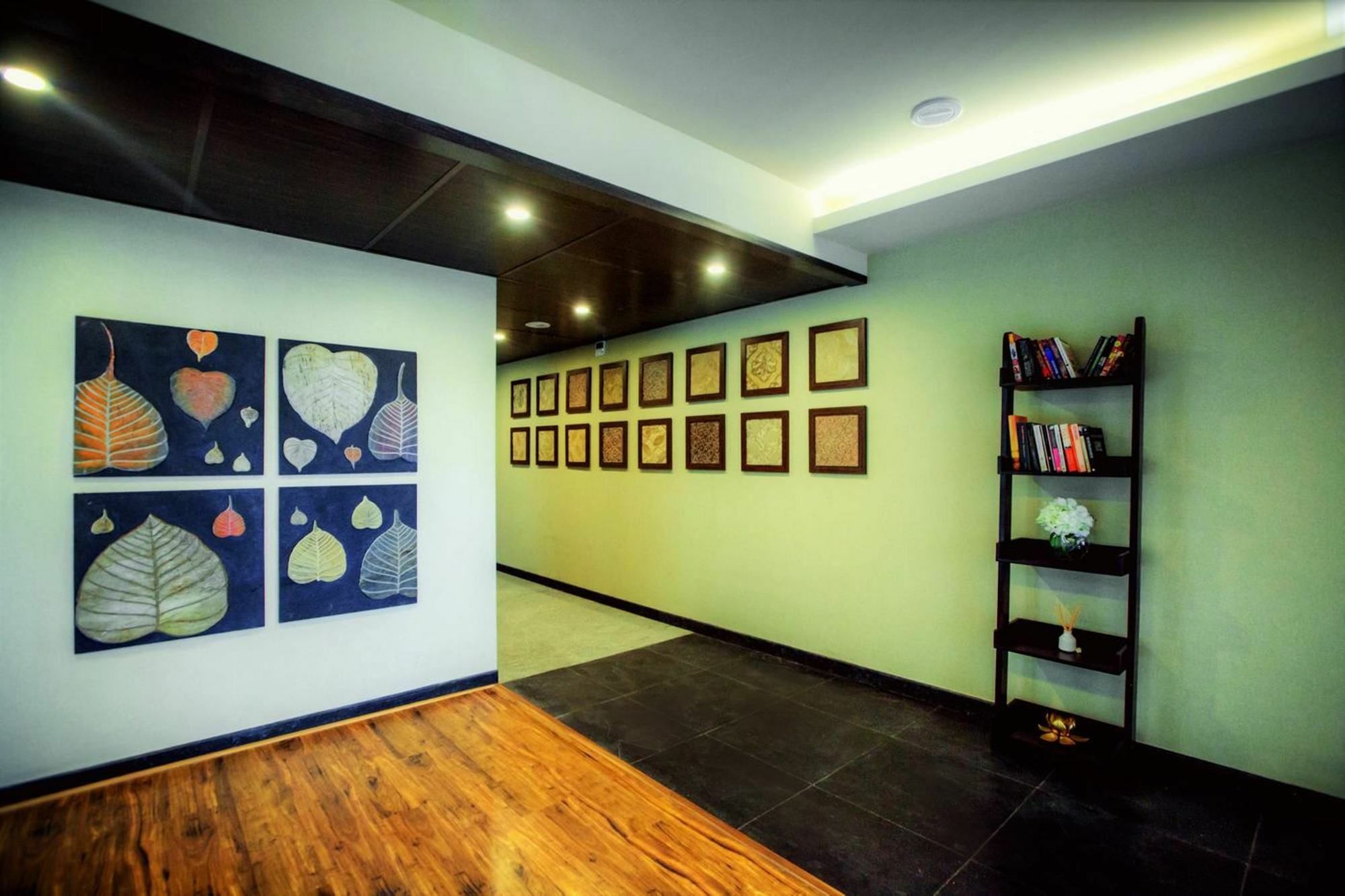 Minla Hotel Bangalore Luaran gambar